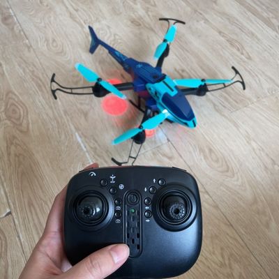 Χρόνος πτήσης HUGTEC W2 Δύο κάμερες Drone με ταχεία αποστολή και αεροφωτογραφία 10-12 MIN Απομακρυσμένος χρόνος GW 13